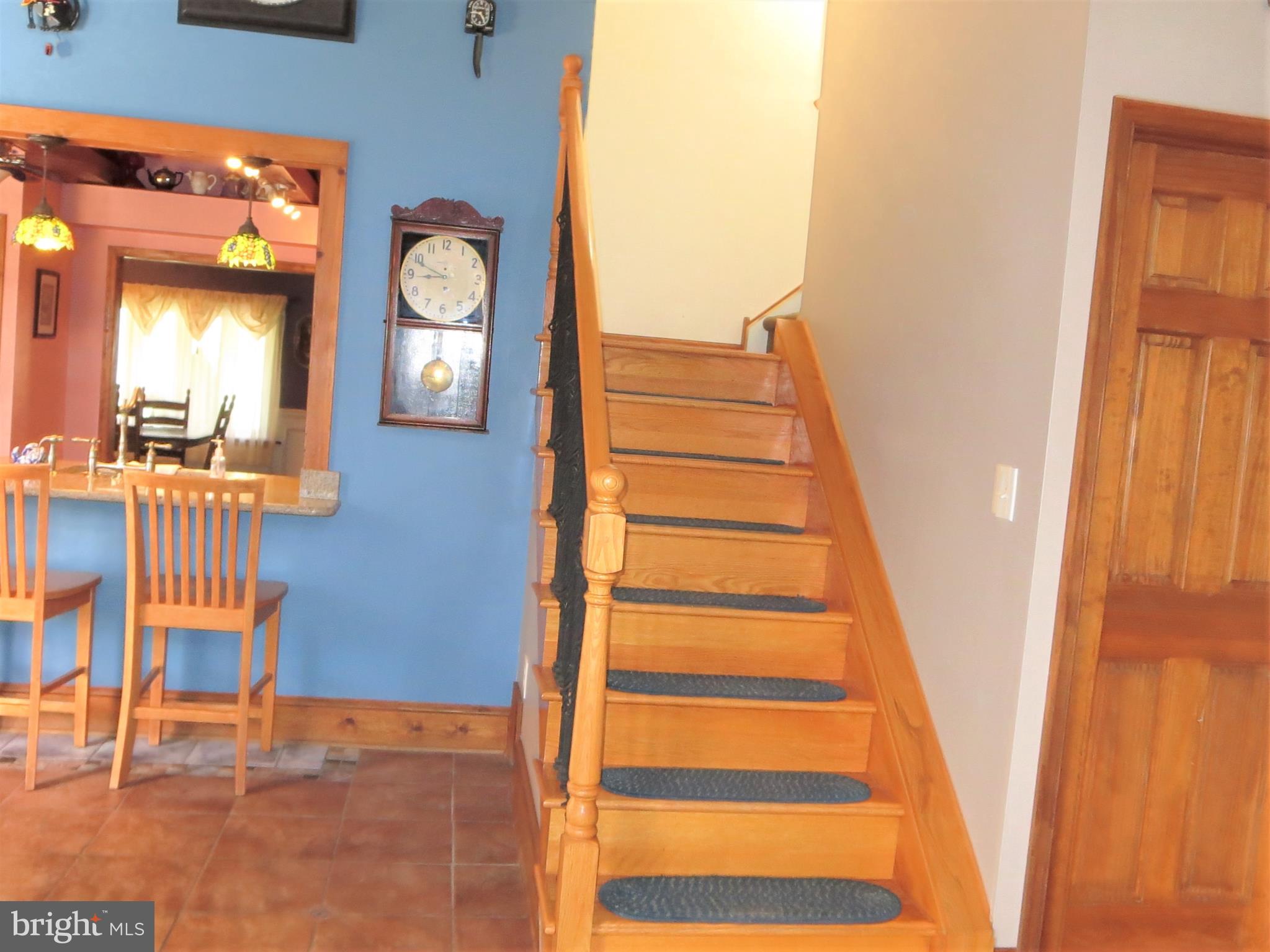 122 Andover Road Fairless Hills, PA 19030 - Photo 20 of 33 Oak staircase