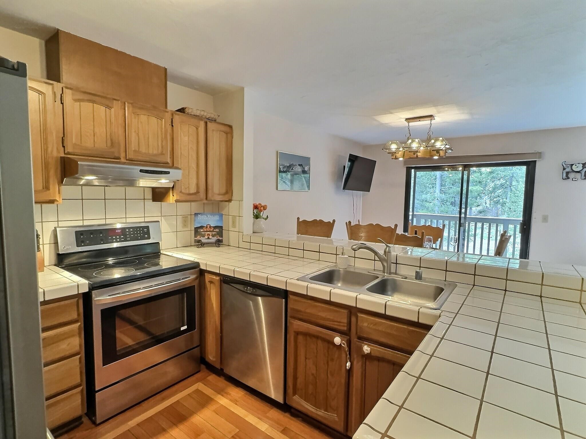 415 Shirley Cyn Road, Unit 8 Olympic Valley, CA 96146 - Photo 11 of 26