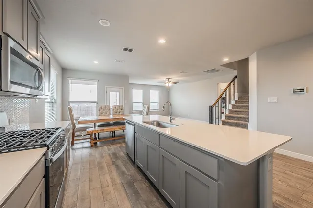 $375,000 | 1404 Fremont Trail, Cleburne, TX 76033