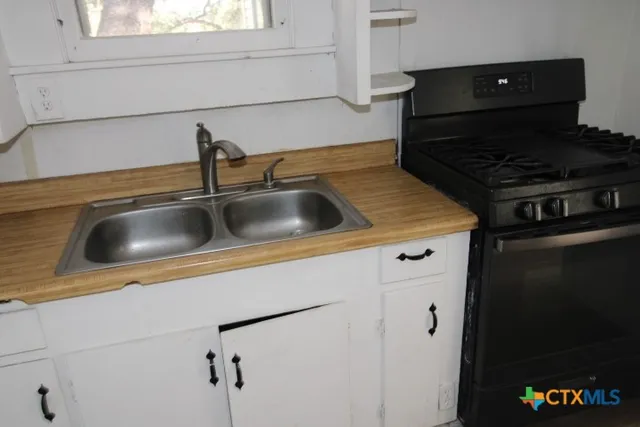 $318,000 | 340 Pecan Street, Kempner, TX 76539