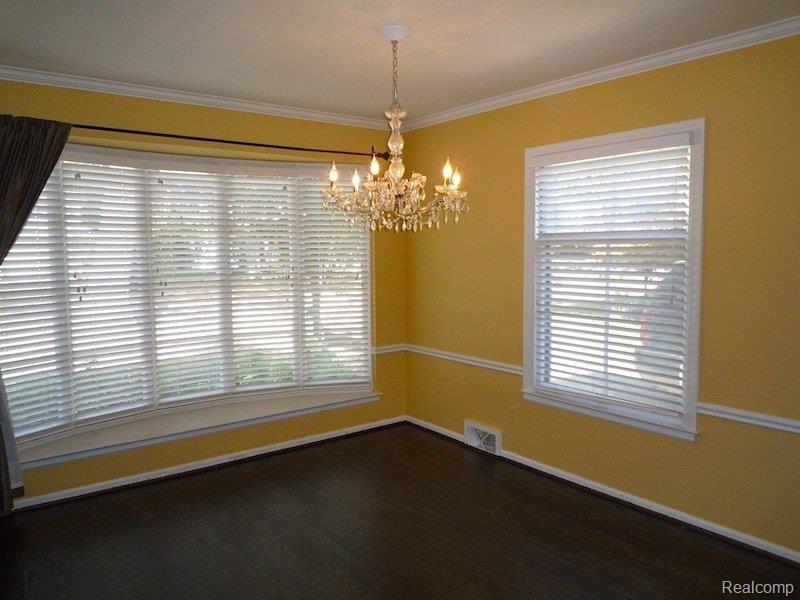 798 Tottenham Road Birmingham, MI 48009 - Photo 4 of 18 Dining Room
