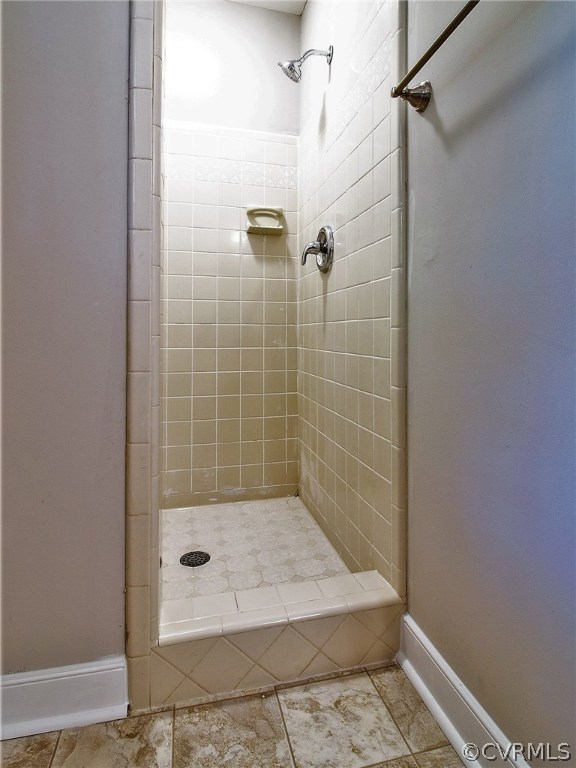13301 Queensgate Road Midlothian, VA 23114 - Photo 13 of 20 a bathroom with a shower