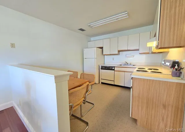 $389,750 | 729 Hilltop Court, Unit 729, Coram, NY 11727