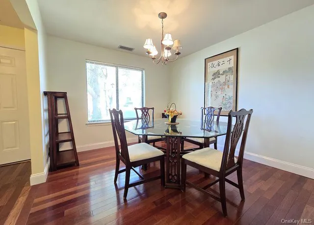 $389,750 | 729 Hilltop Court, Unit 729, Coram, NY 11727