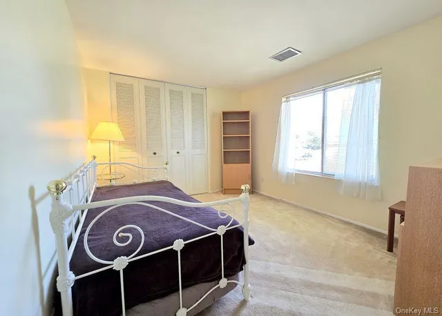 $389,750 | 729 Hilltop Court, Unit 729, Coram, NY 11727