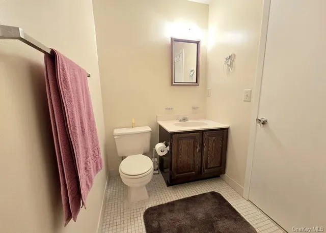 $389,750 | 729 Hilltop Court, Unit 729, Coram, NY 11727