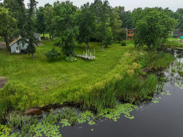 $475,000 | 910 East Evergreen Street, Isle, MN 56342