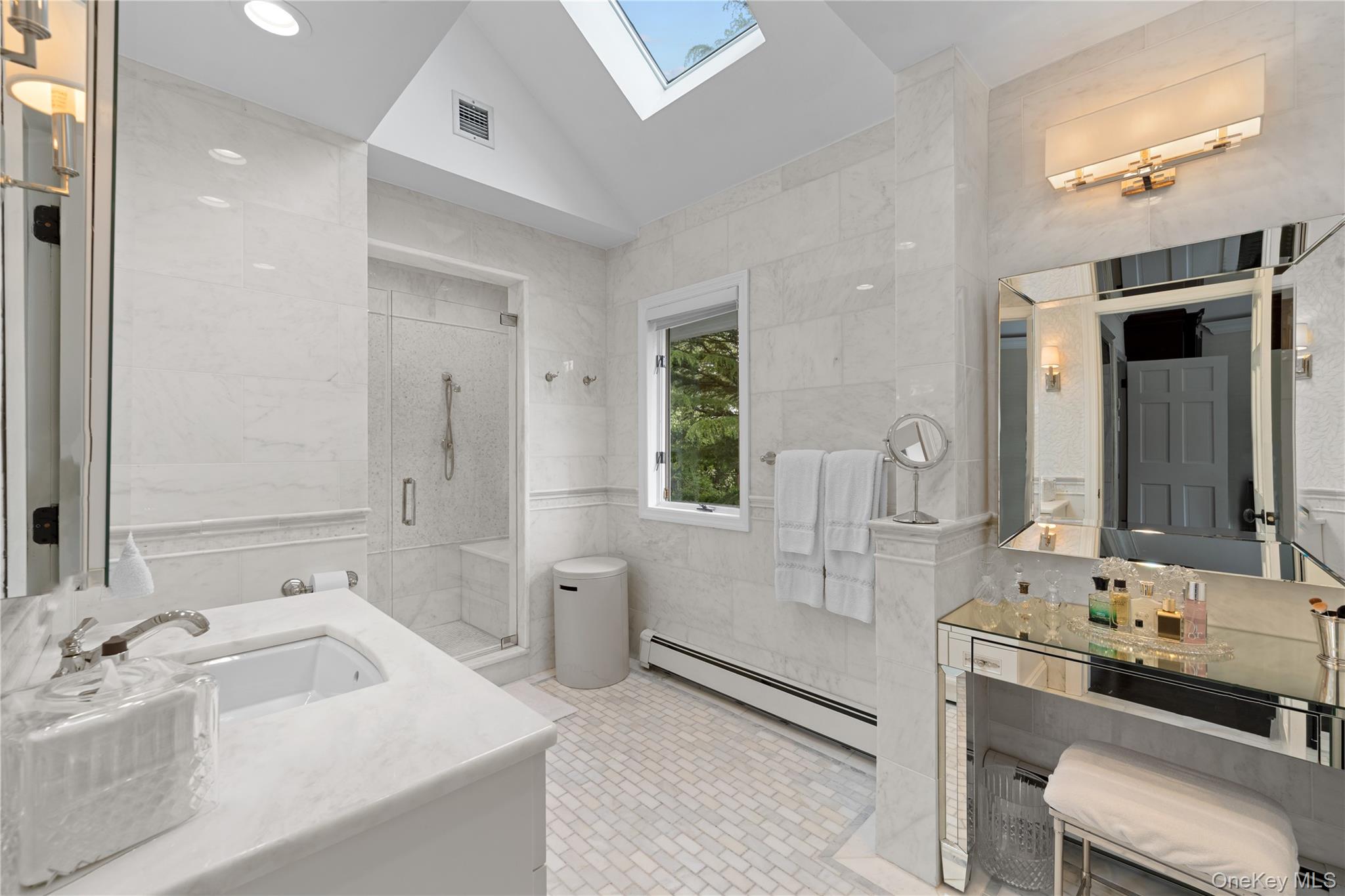 11 Hickory Road Woodmere, NY 11598 - Photo 25 of 50 CUSTOM FULL PRIMARY BATHROOM