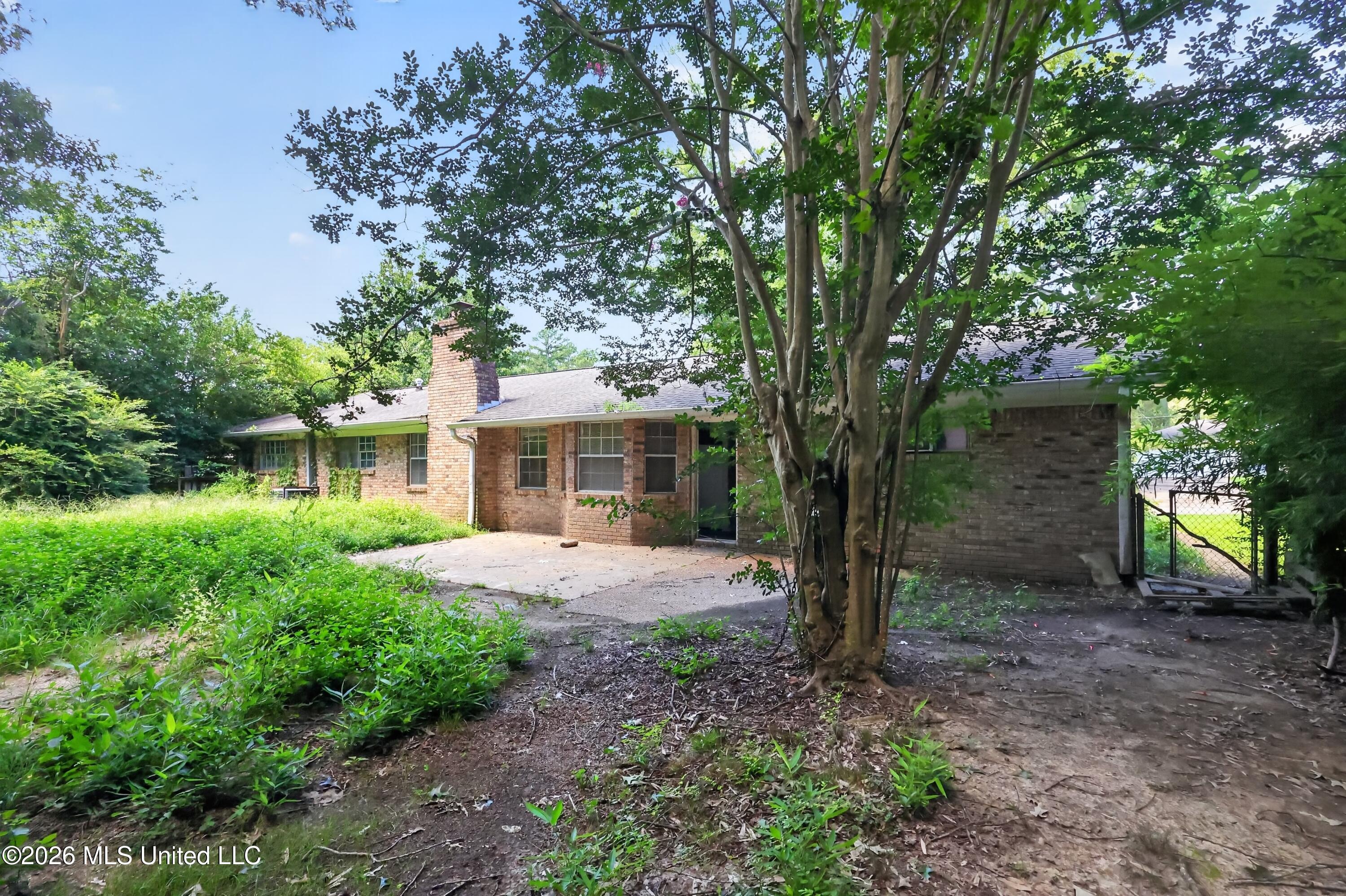 2386 Breckinridge Road Jackson, MS 39204 - Photo 6 of 28 06_2386_Breckinridge_Rd-Exterior-7471