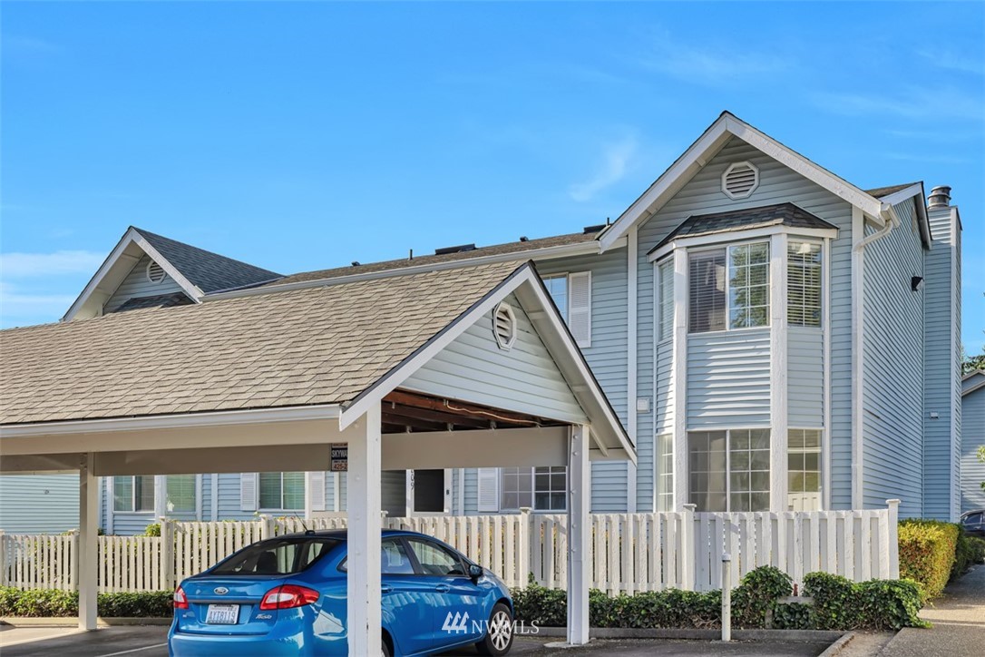 10809 Southeast 172nd Street, Unit 1D Renton, WA 98055 - Photo 2 of 25