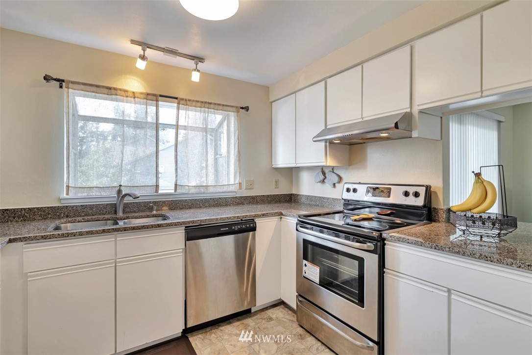 10809 Southeast 172nd Street, Unit 1D Renton, WA 98055 - Photo 14 of 25