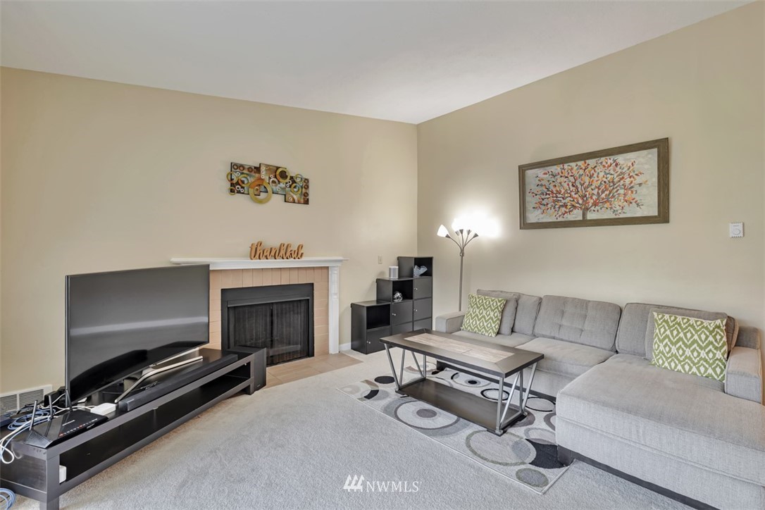 10809 Southeast 172nd Street, Unit 1D Renton, WA 98055 - Photo 8 of 25