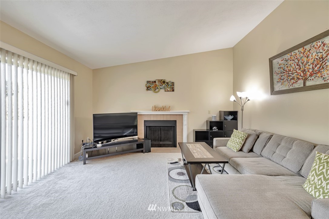 10809 Southeast 172nd Street, Unit 1D Renton, WA 98055 - Photo 9 of 25