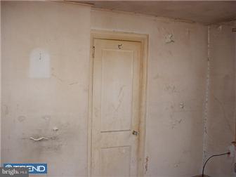 5739 Reedland Street Philadelphia, PA 19143 - Photo 5 of 8 Bedroom - Main