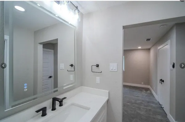 $2,500 | 2013 Aspen Lane, Garland, TX 75044