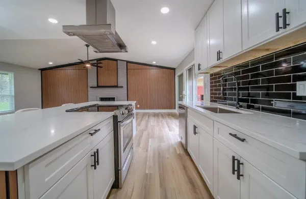 $2,500 | 2013 Aspen Lane, Garland, TX 75044