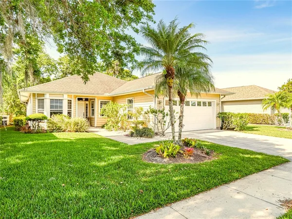 $1,950 | 335 Hawthorne Lane, Vero Beach, FL 32962