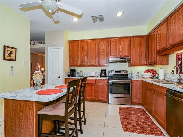 $1,950 | 335 Hawthorne Lane, Vero Beach, FL 32962