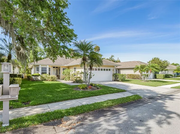 $1,950 | 335 Hawthorne Lane, Vero Beach, FL 32962