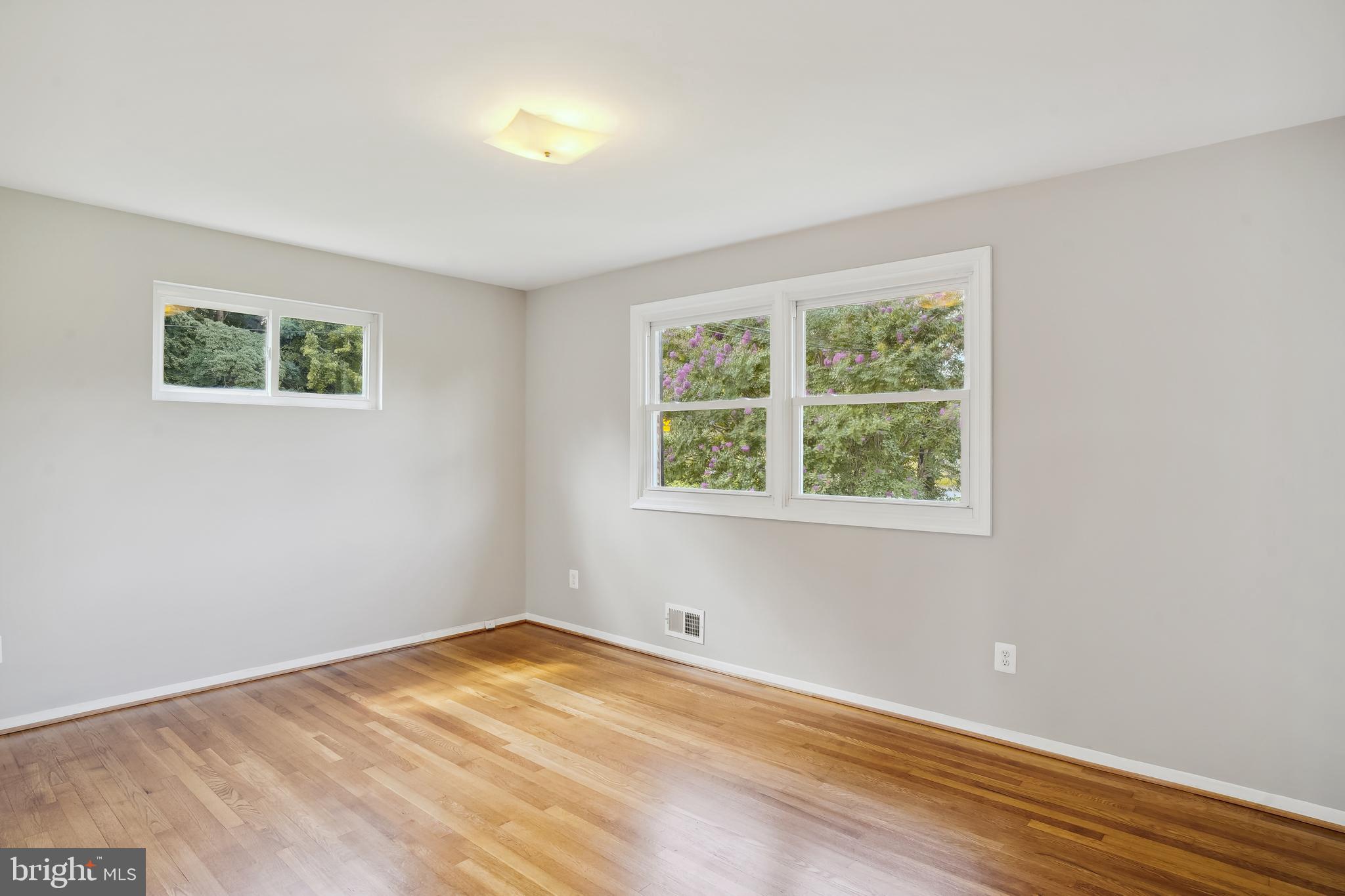 12805 Layhill Road Silver Spring, MD 20906 - Photo 18 of 71 Primary Bedroom w/Overhead Light