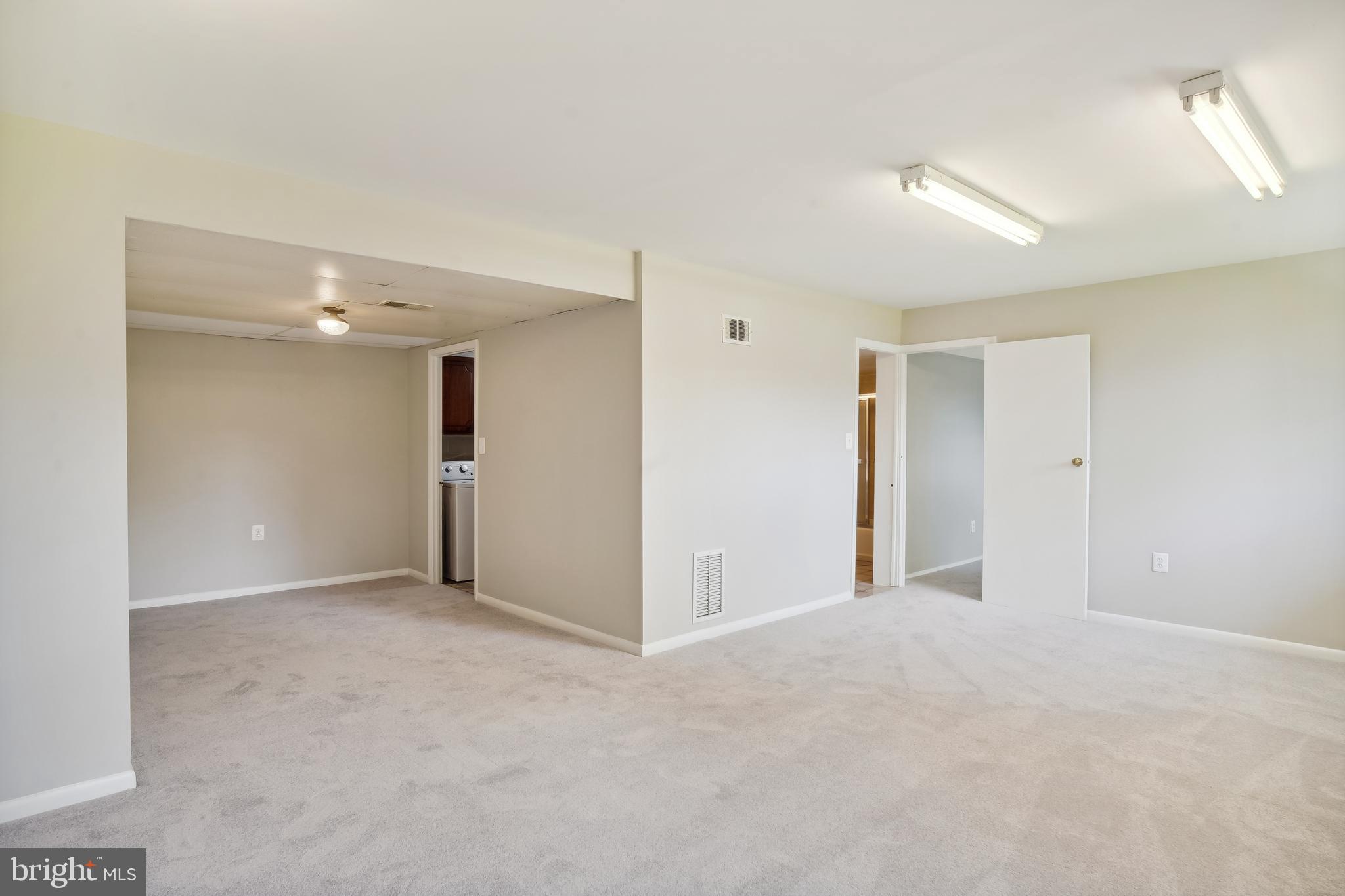 12805 Layhill Road Silver Spring, MD 20906 - Photo 28 of 71 Lower Level 4th Bedroom w/Full Bath