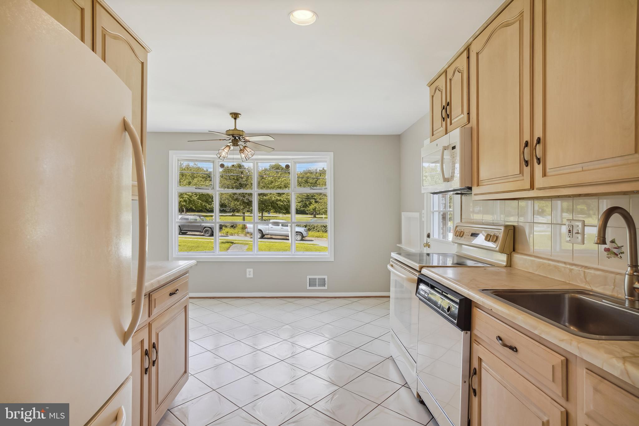 12805 Layhill Road Silver Spring, MD 20906 - Photo 10 of 71