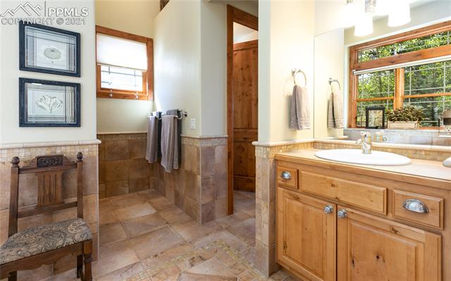 121 Homestead Road Divide, CO 80814 - Photo 18 of 37 Master Suite