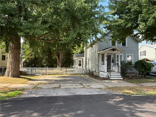 $104,900 | 618 Montgomery Street, Ogdensburg, NY 13669