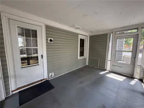 $99,999 | 618 Montgomery Street, Ogdensburg, NY 13669