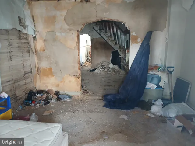 $14,900 | 532 West Coal Street, Shenandoah, PA 17976