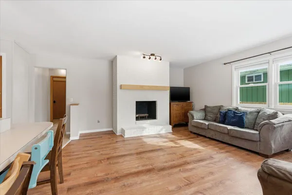 $325,000 | 406 4th Street South, Buffalo, MN 55313