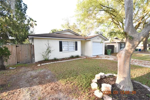 $1,950 | 4711 East Serena Drive, Tampa, FL 33617