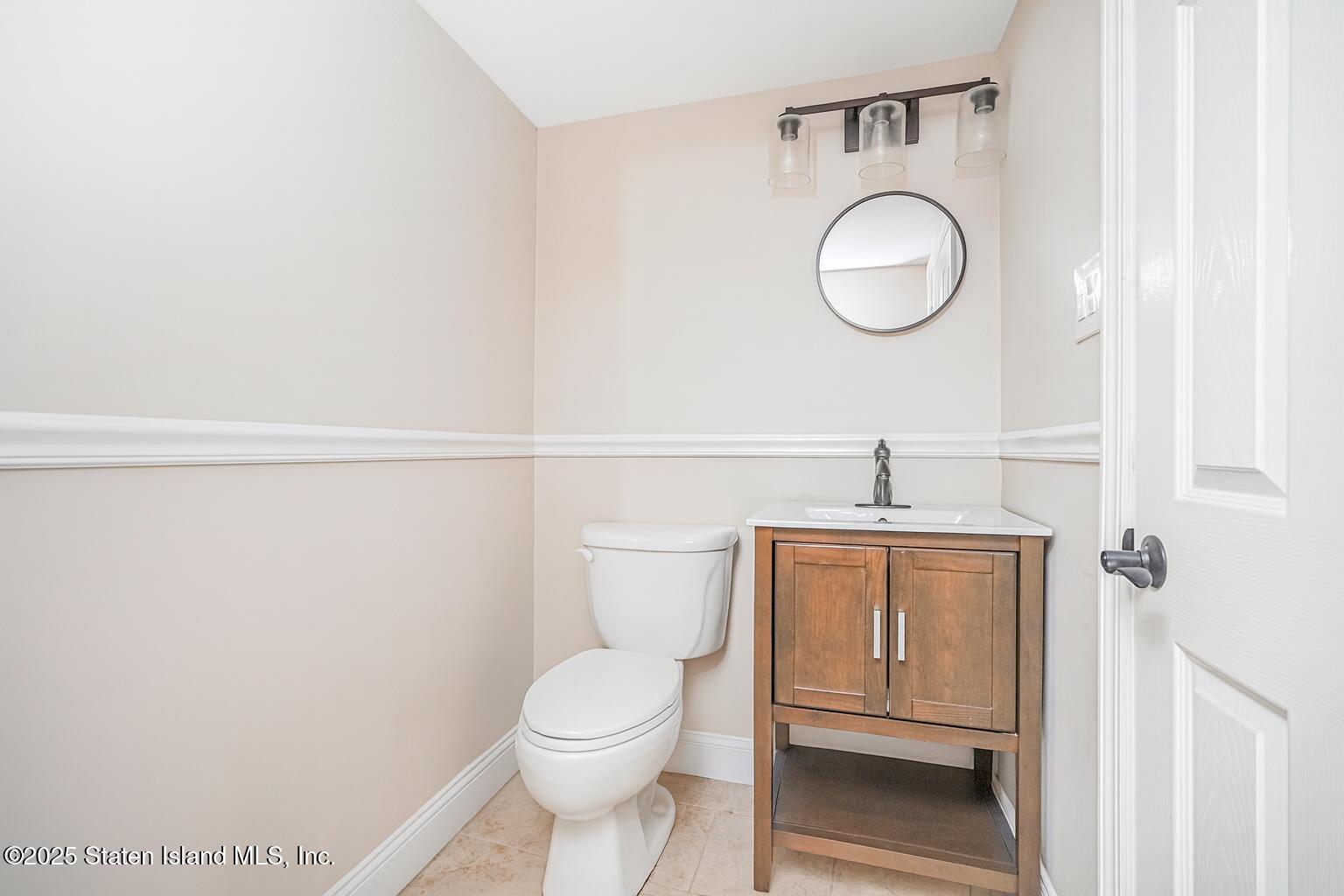 4185 Amboy Road, Unit 2 Staten Island, NY 10308 - Photo 13 of 32 Photo Sep 27 2025, 10 43 24 AM (4)