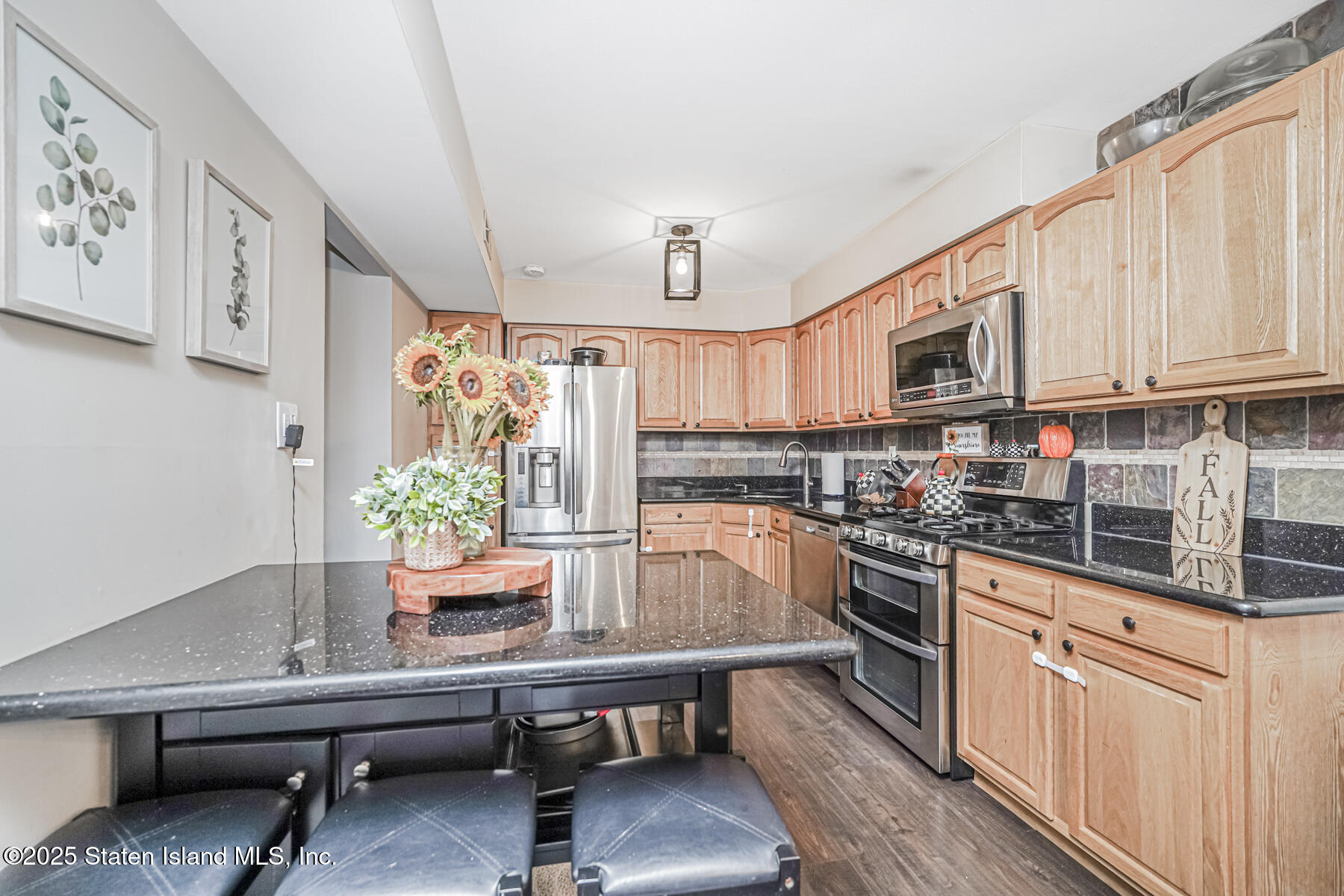 4185 Amboy Road, Unit 2 Staten Island, NY 10308 - Photo 9 of 32 Photo Mar 08 2018, 11 39 28 PM