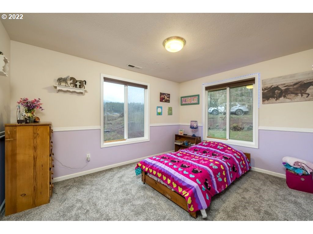 23161 South Schieffer Road Colton, OR 97017 - Photo 21 of 30 Bedroom