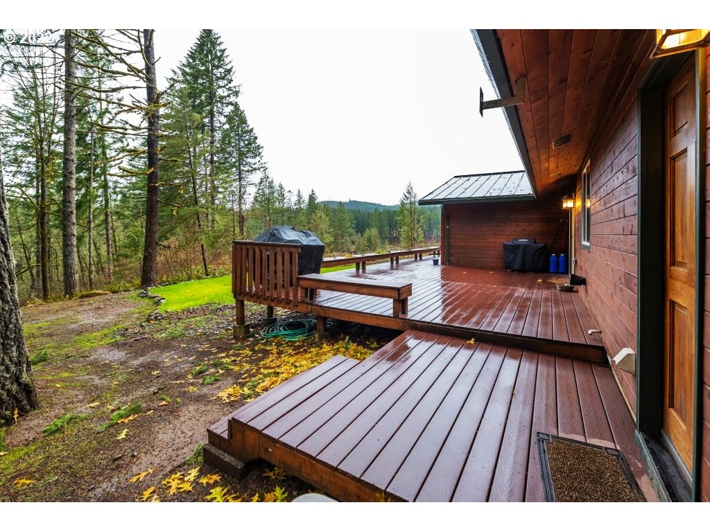 23161 South Schieffer Road Colton, OR 97017 - Photo 25 of 30 Deck
