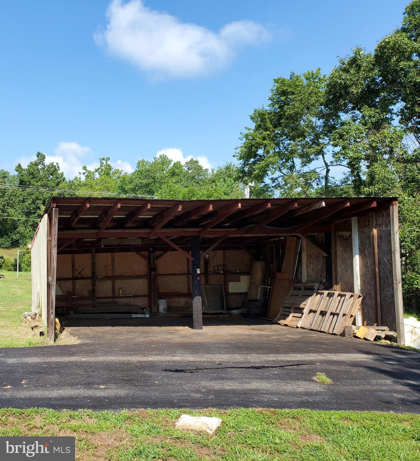 12278 Rixeyville Road Culpeper, VA 22701 - Photo 5 of 13 Garage / parking