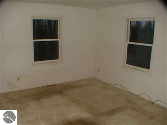 2033 North Jacobson Road Suttons Bay, MI 49682 - Photo 9 of 15 1779447-8.JPG