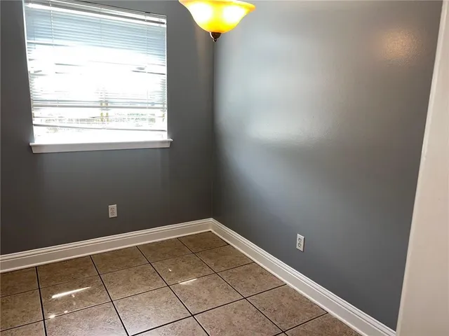 $1,600 | 1940 Allen Toussaint Boulevard, New Orleans, LA 70122