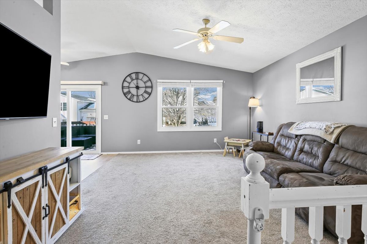 2823 Rutherford Drive Bloomington, IL 61705 - Photo 11 of 38