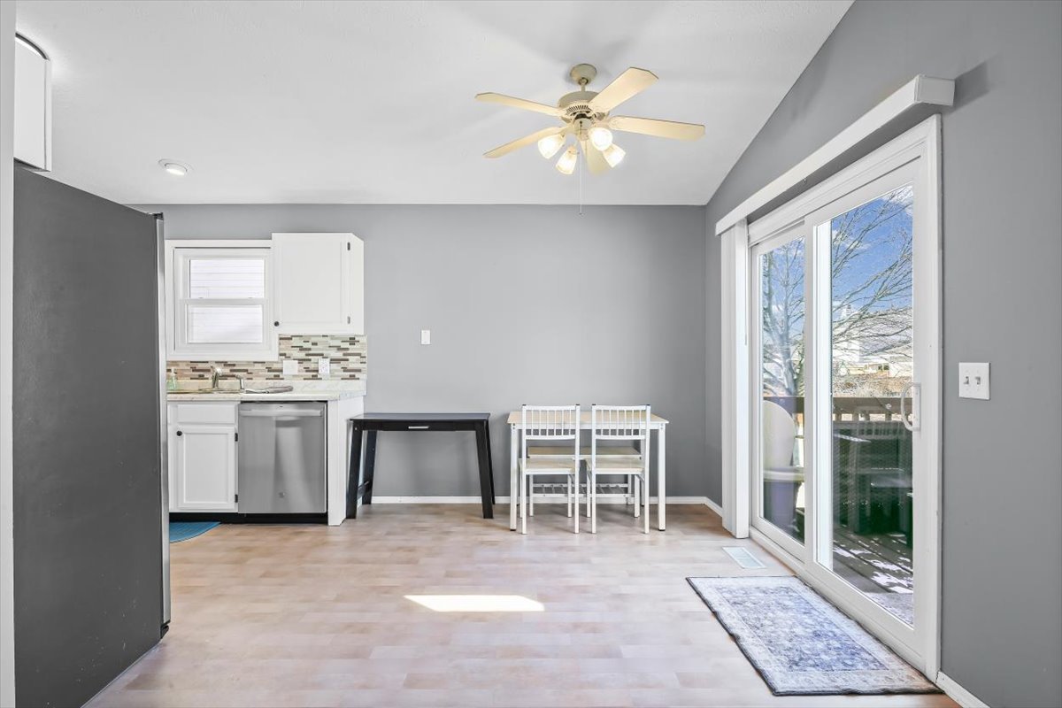 2823 Rutherford Drive Bloomington, IL 61705 - Photo 12 of 38