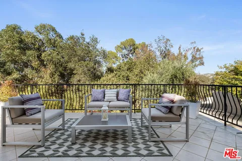 $1,399,000 | 4927 Alatar Drive, Woodland Hills, CA 91364