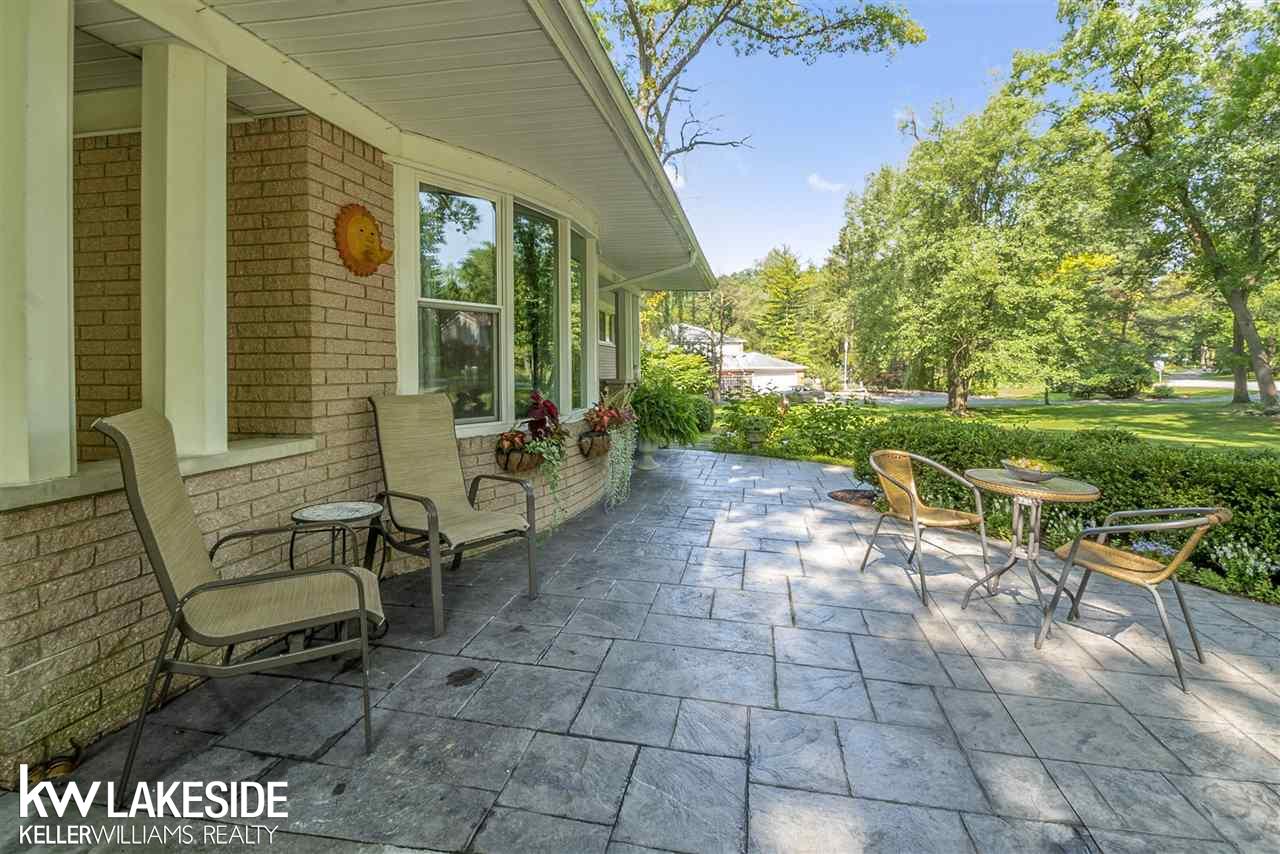 1294 Concord Road Rochester, MI 48309 - Photo 3 of 58 31390829-2.JPG