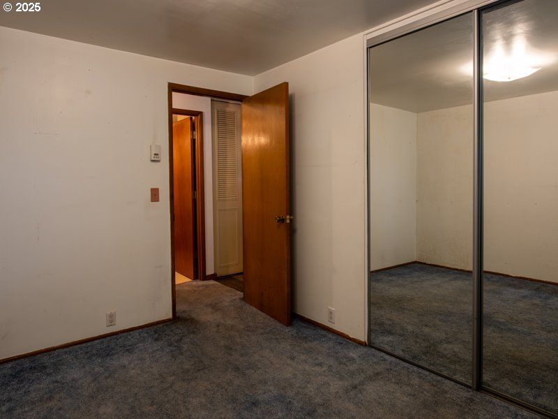 2563 York Street Eugene, OR 97404 - Photo 34 of 44 an empty room with closet area