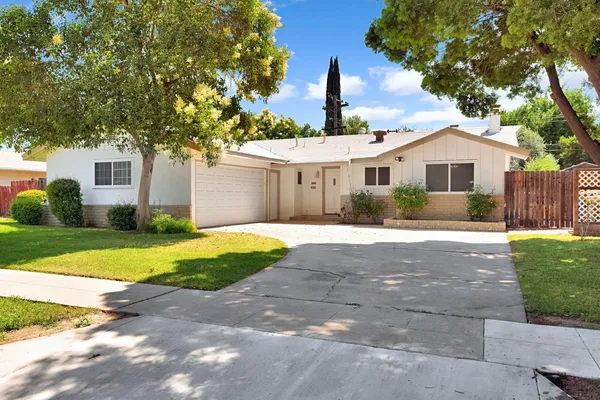 $360,000 | 4656 North 5th Street, Fresno, CA 93726