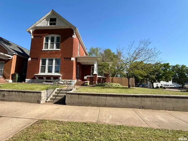 $199,900 | 1329 Spring Street, Quincy, IL 62301