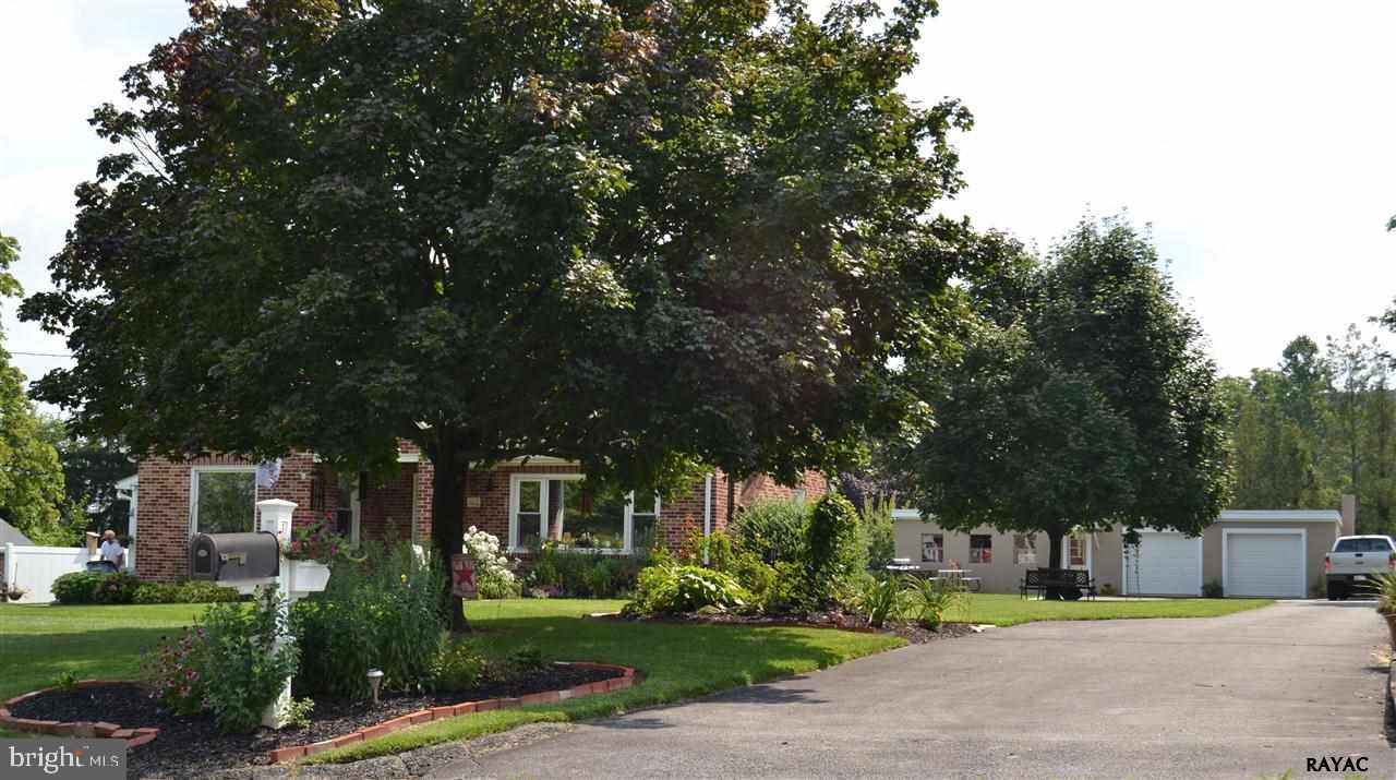 1023 Smith Hill Road York, PA 17408 - Photo 4 of 36 Gallery Image 4