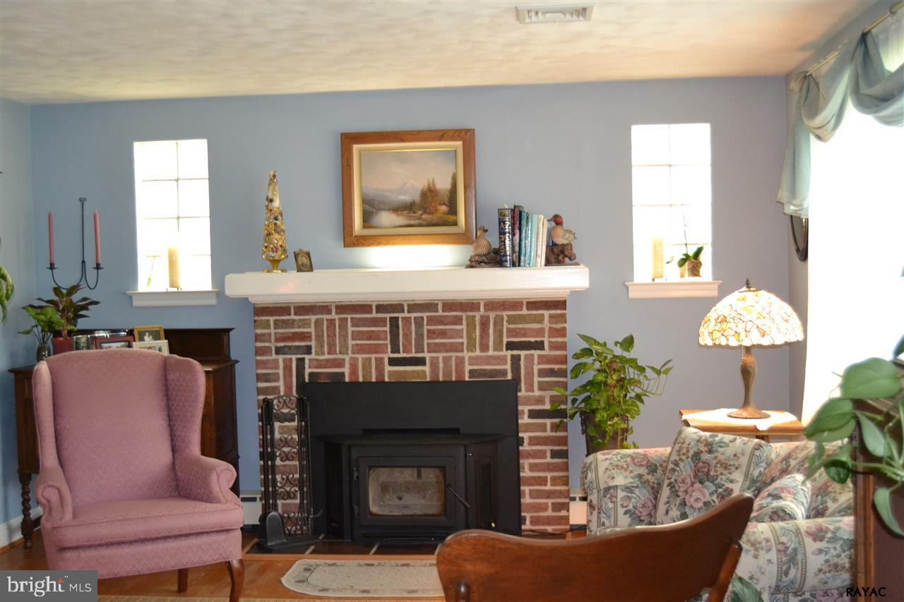 1023 Smith Hill Road York, PA 17408 - Photo 5 of 36 Gallery Image 5