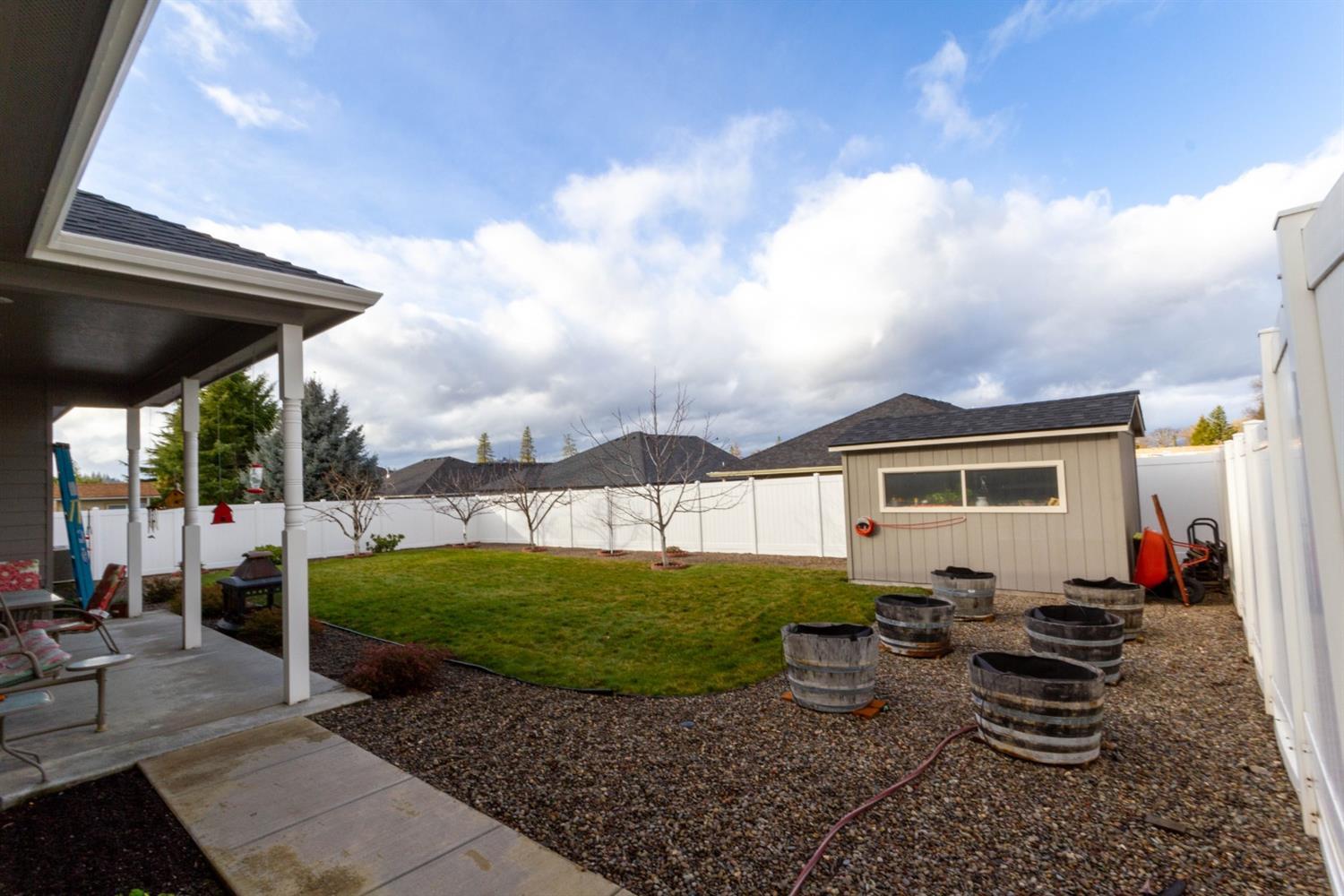1001 Pumpkin Ridge Eagle Point, OR 97524 - Photo 20 of 24 photo20
