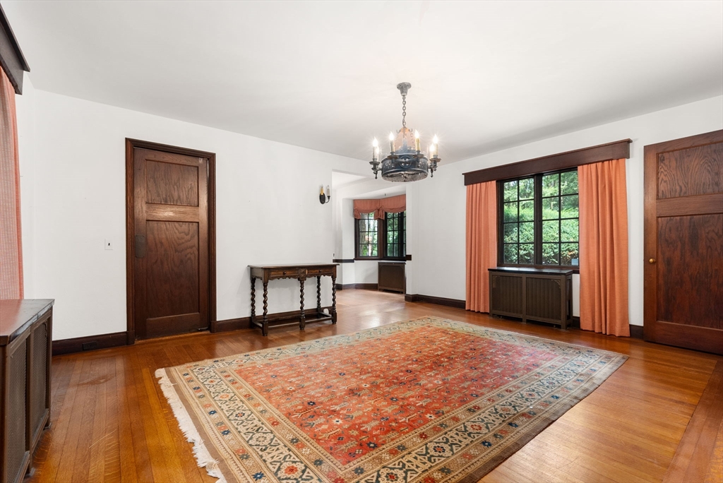 25 Hillside Road Wellesley, MA 02481 - Photo 13 of 24 Gallery Image 13